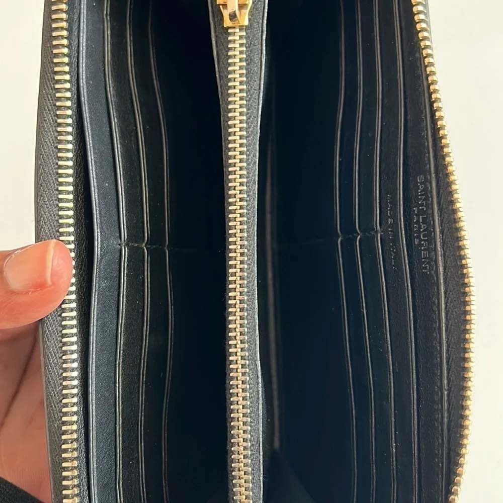 Saint Laurent EUC zippered wallet. - Picture 7 of 8